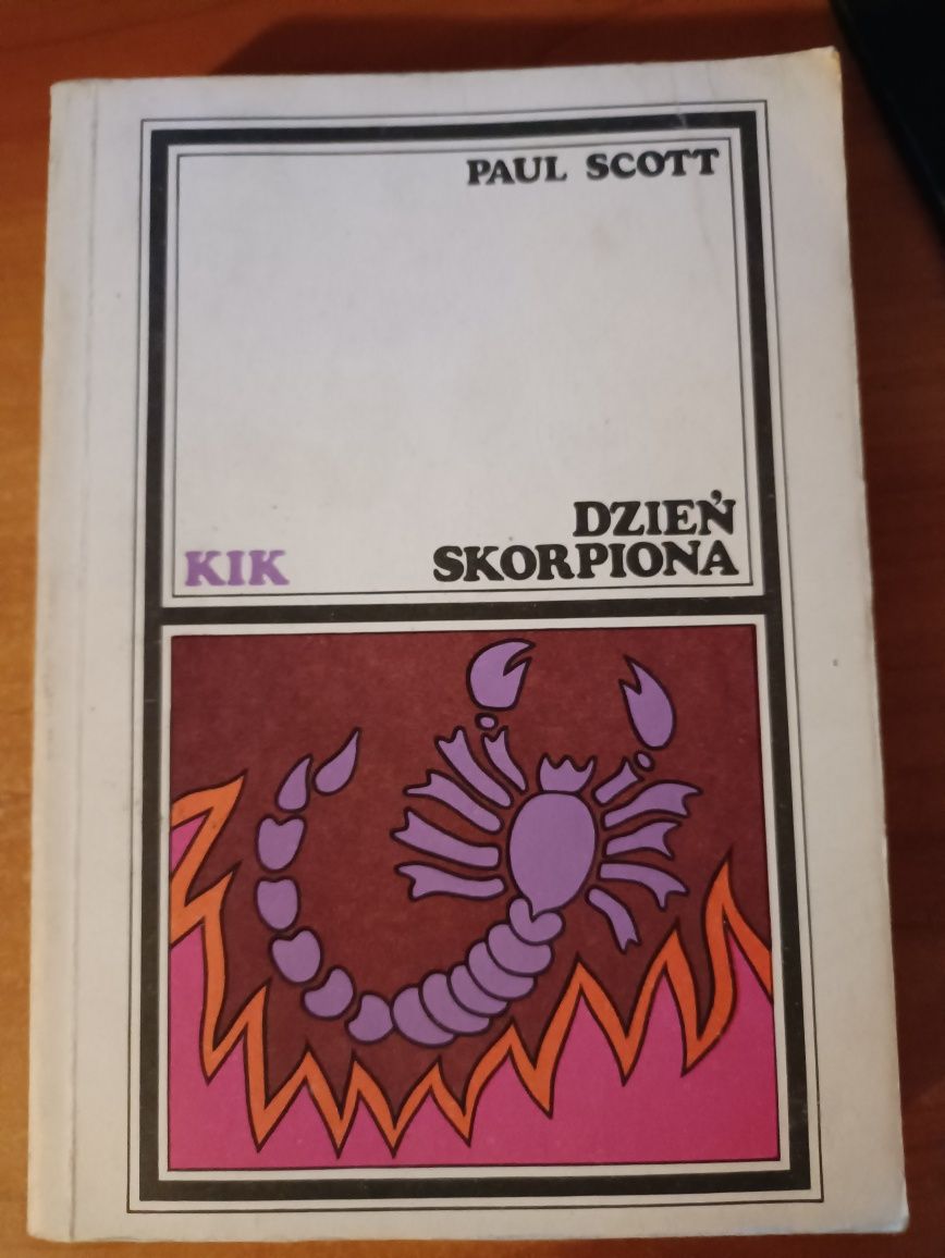 Paul Scott "Dzień skorpiona"