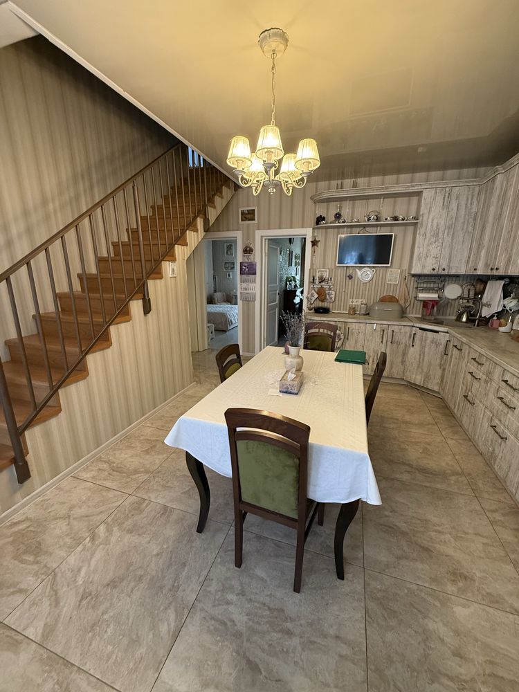 Продам дом с ремонтом и техникой, 2 этажа, 5 км от Одессы