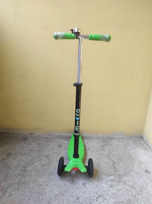 Самокат трьохколісний Micro Maxi