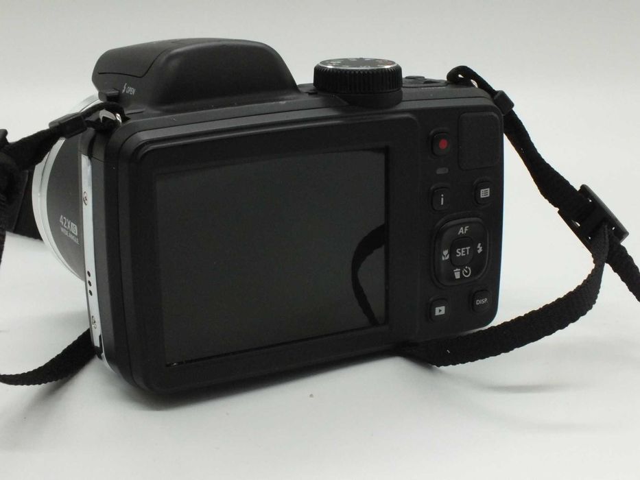 Aparat Kodak PIXPRO AZ421, powystawowy, nowa bateria i ładowarka.