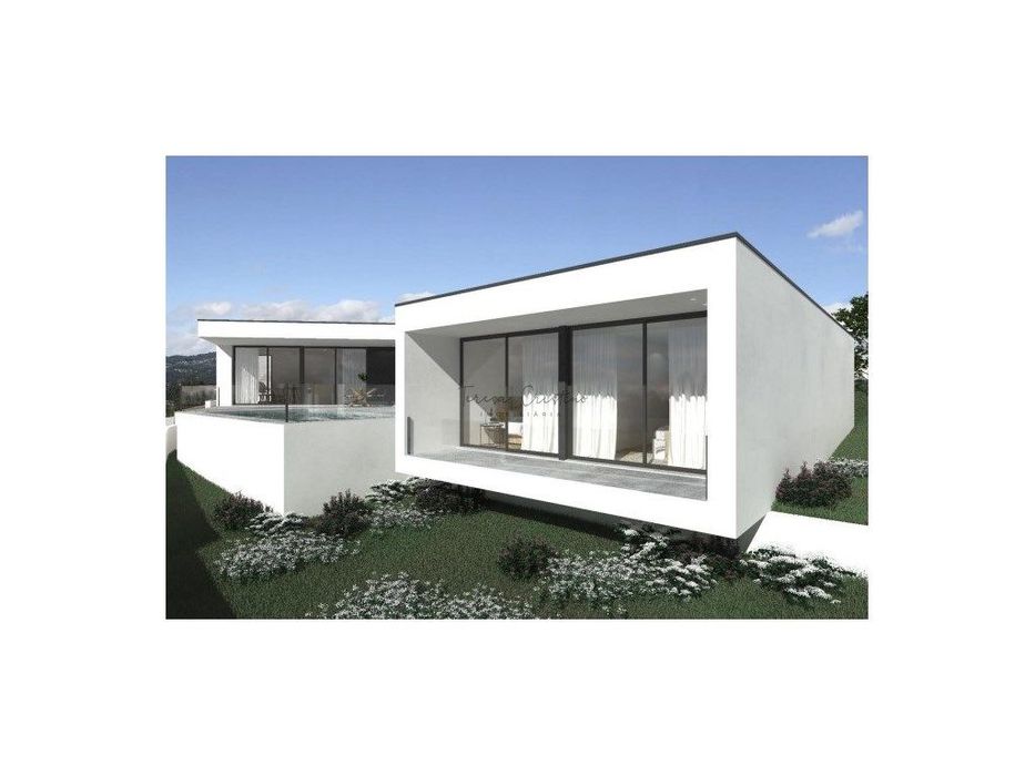 Moradia T3 em Estorãos