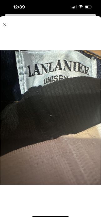 Джинси бойфренди нові,розмір М,дуже гарний колір