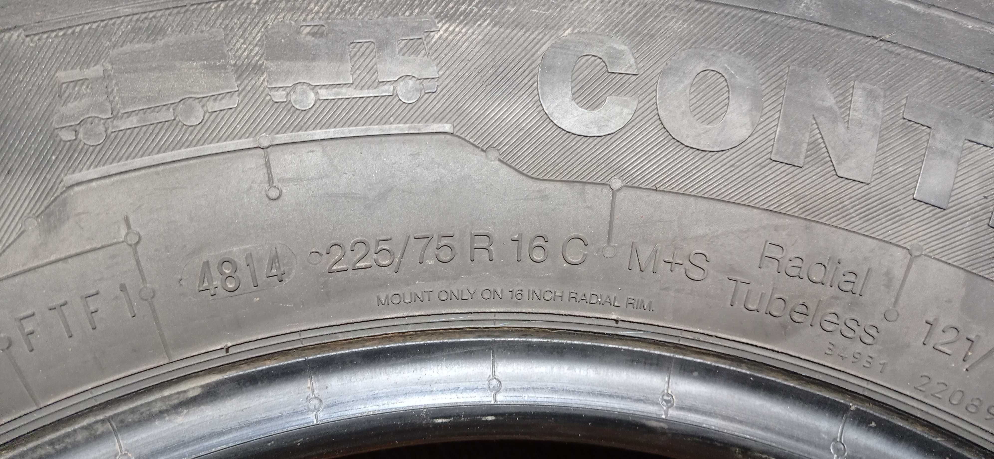 Opony wielosezonowe Continental 225/75R16C