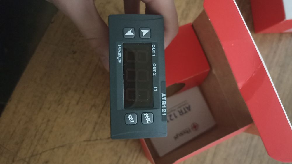 Продам терморегулятор Pixsys ATR121-B (230V) – новий