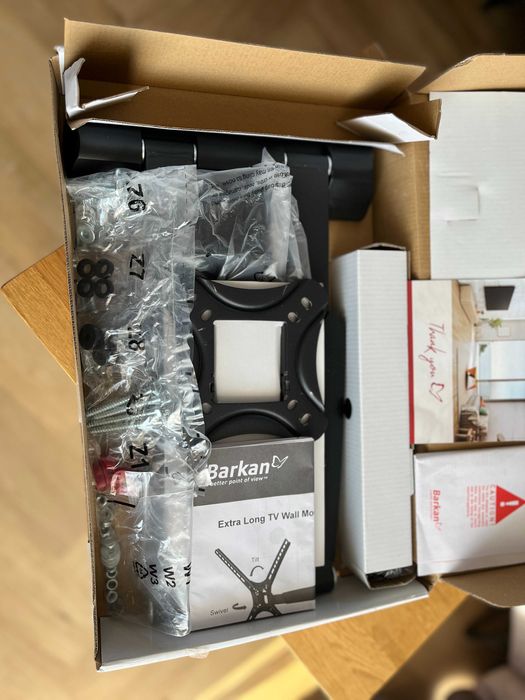 Barkan Długi uchwyt ścienny do TV 13–65” BM343 – pełny ruch, do 40 kg