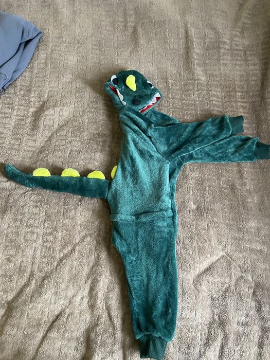 Новорічний костюм дракона 100