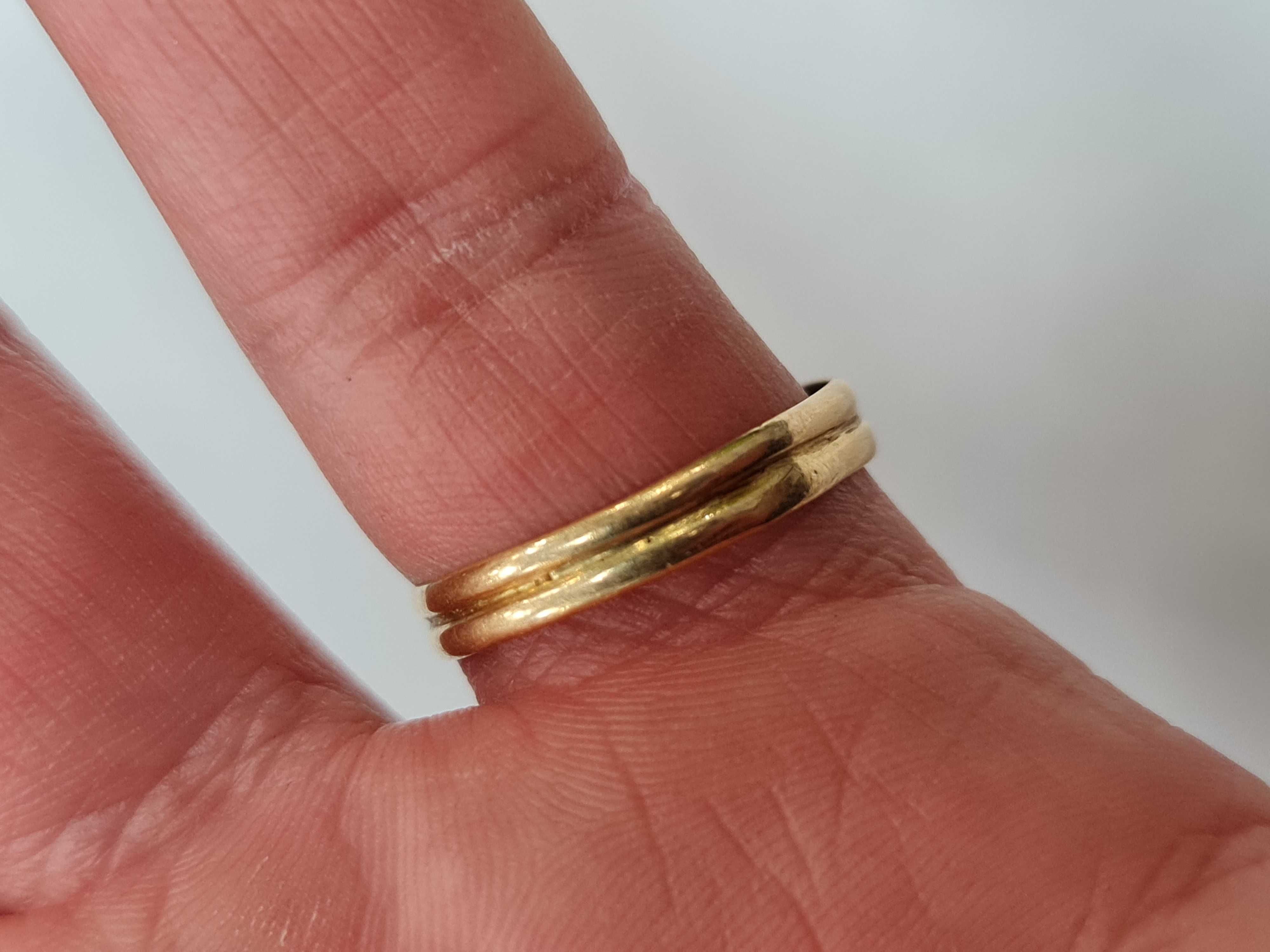 Złoty sygnet/ 750/ 5.55 gram/ R22/ Hematyt/ XIX wiek/ Szwecja