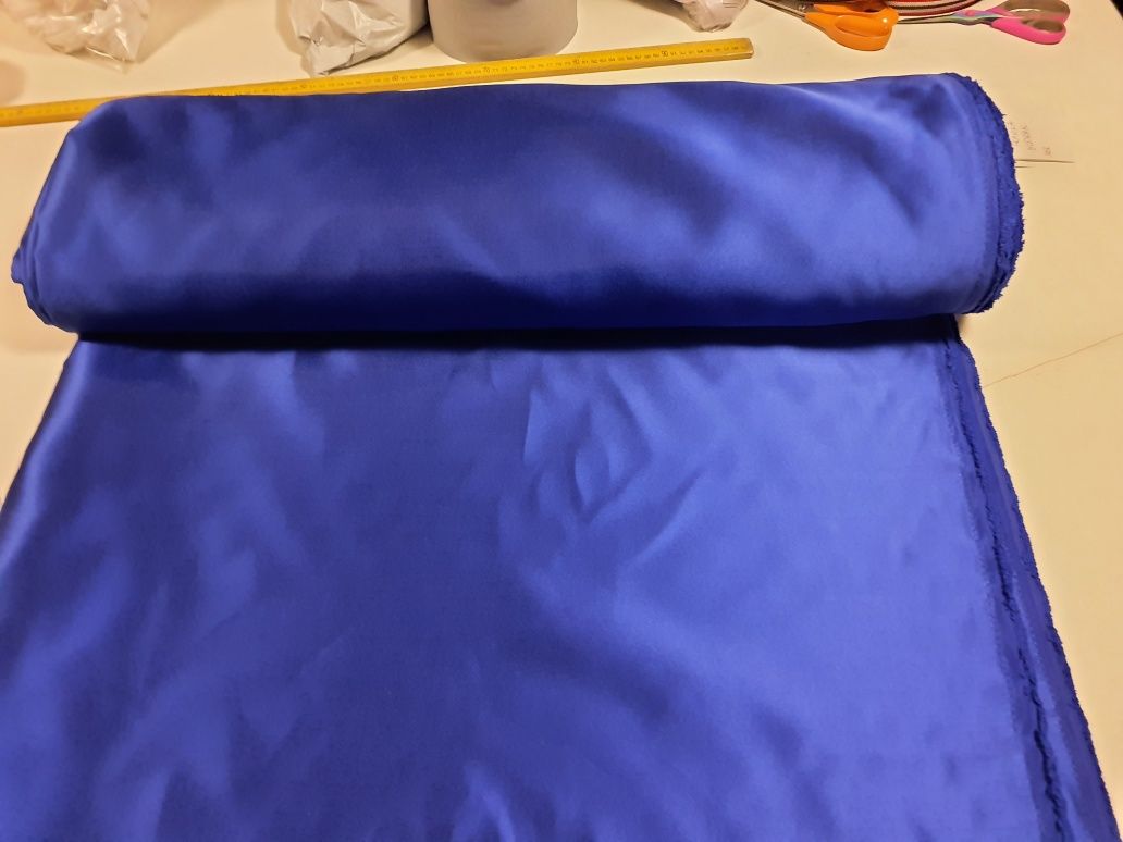 Tkanina modrak szer.150 cm.