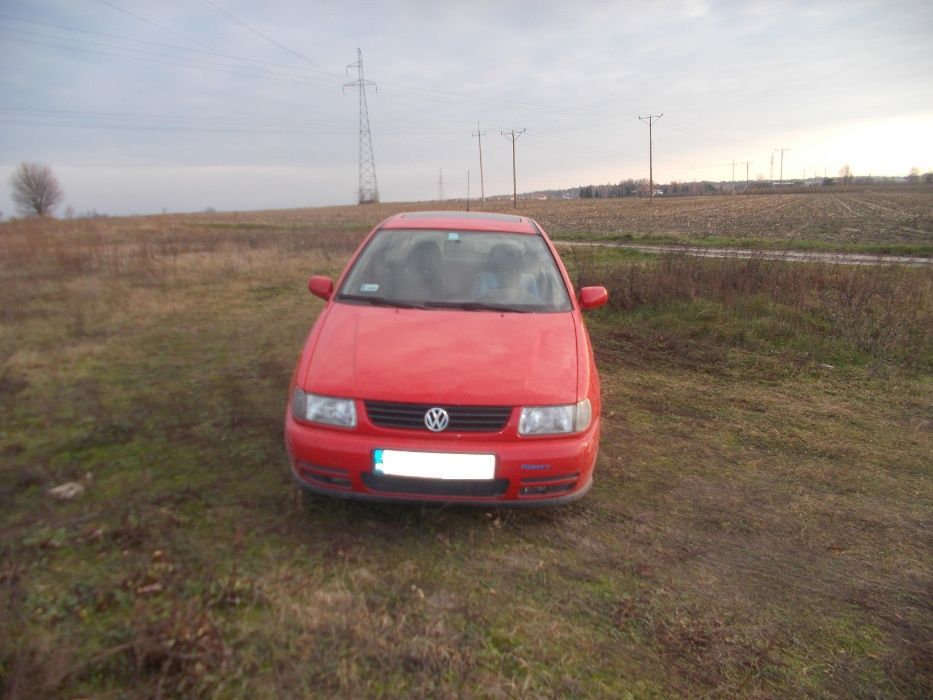 Volkswagen Polo,1,0 benzyna,kolor czerwony,przeznaczony na części
