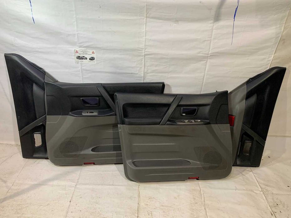 Карта Обшивка Пластик Декор Салону Mitsubishi Pajero Wagon Паджеро