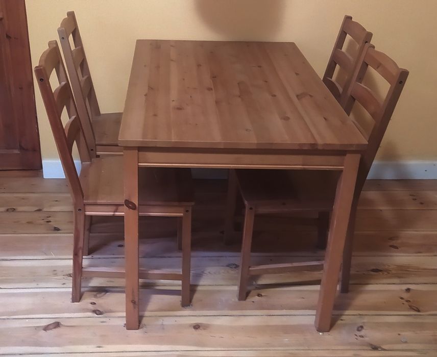 Stół z krzesłami Ikea