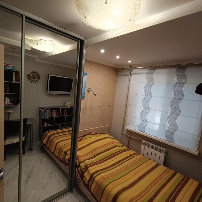 Продаю 3 ком кв Парковая 3/5 кирпич, ремонт, мебель, техника