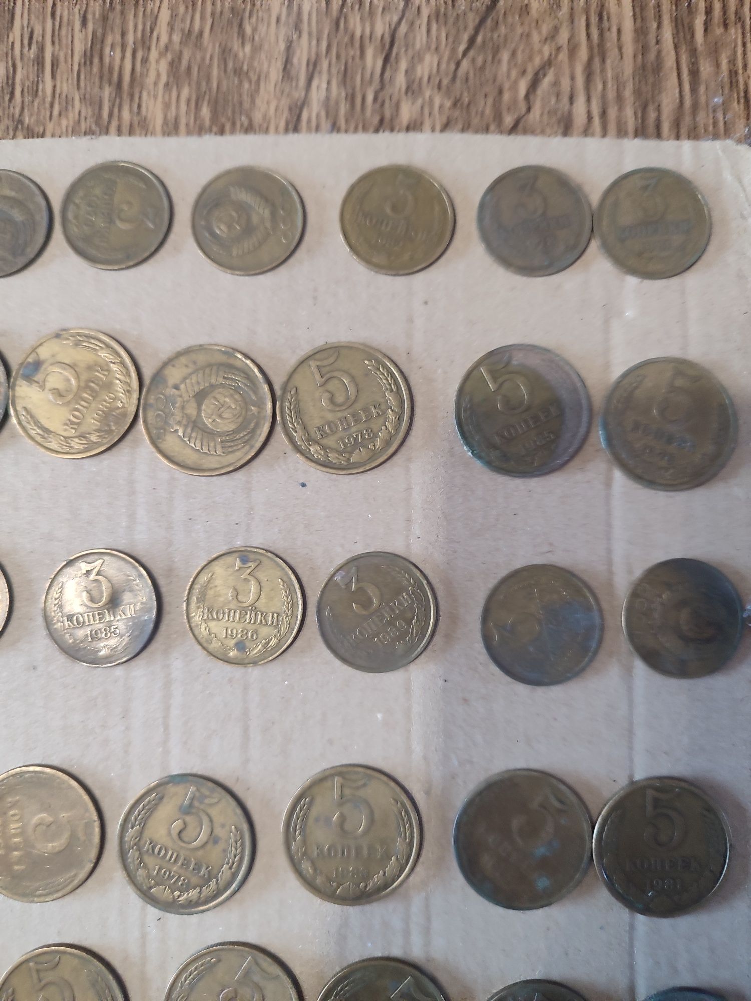 Продам бронзові копійки