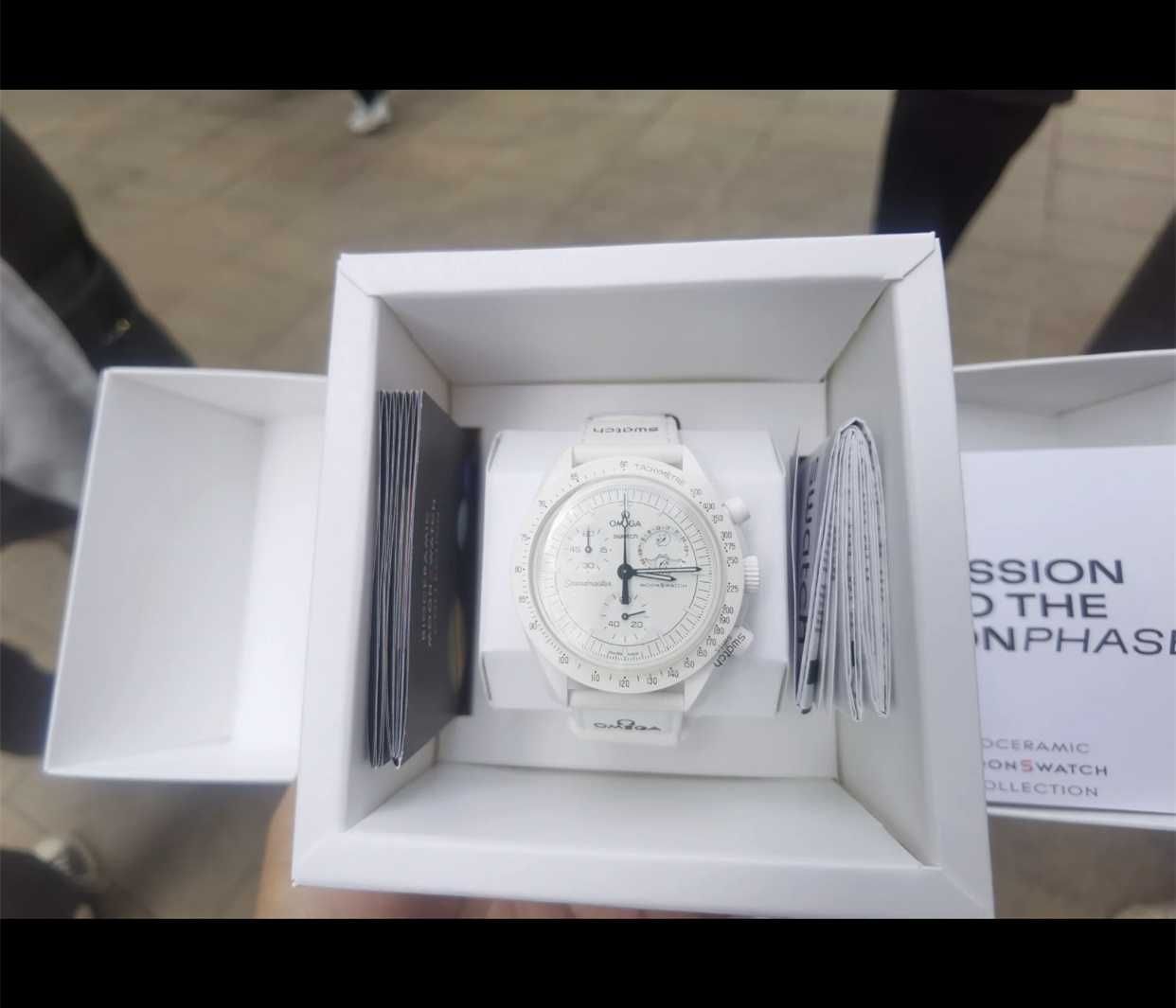 Swatch x Omega Bioceramic Moonswatch Mission To Moonphase Snoopy