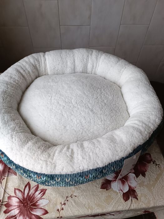 Лежанка, домик для кошки