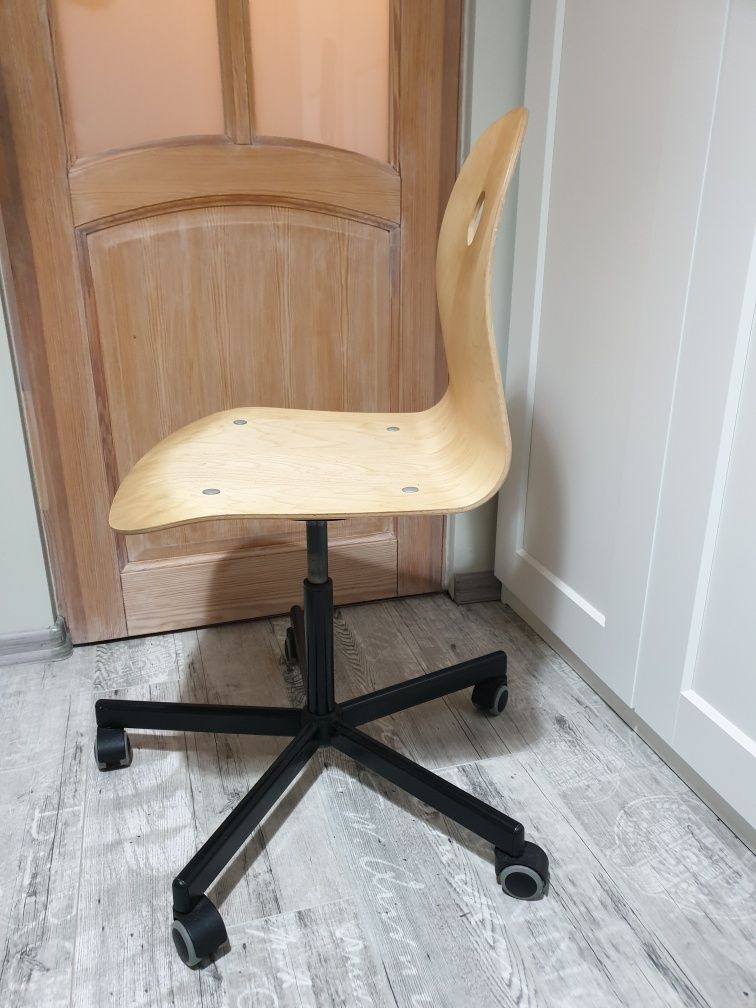 Fotel/krzesło obrotowe do biurka Ikea