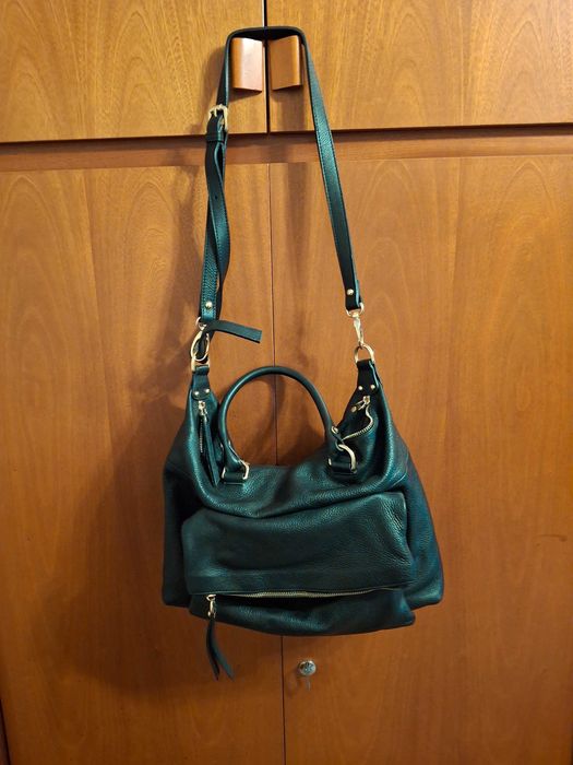 Продам сумку жіночу чорного кольору нову.