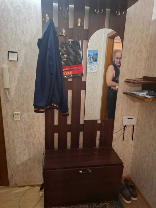 Меблі в прихожу терміново