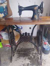 Singer - антикварна швейна машина