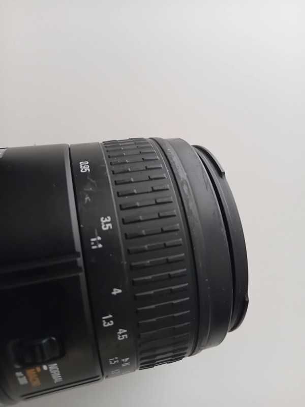 Sigma 70-300mm F4-5.6 DL Macro Super lens for Canon EF film camera