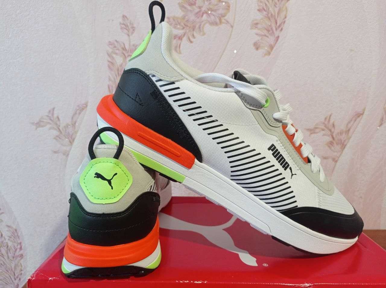 Кросівки чоловічі Puma R22 Sport