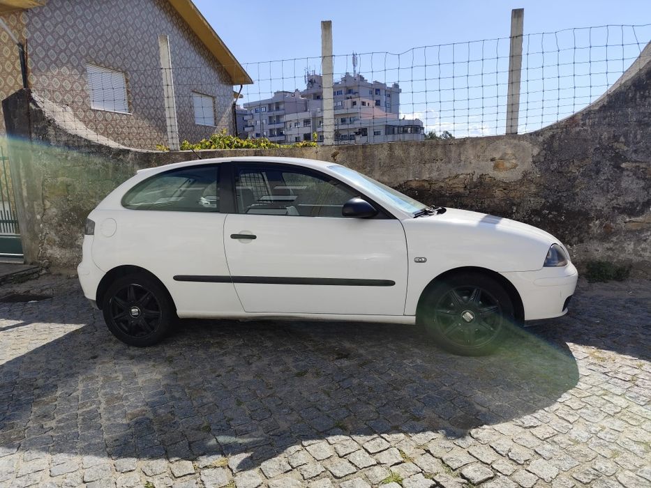 SEAT Ibiza 6 l TDI 1400 carinha gasóleo