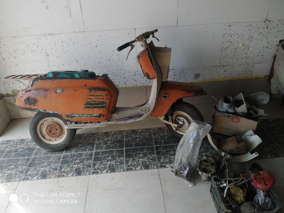 Продам мотороллер Вятка 150 Під відновлення