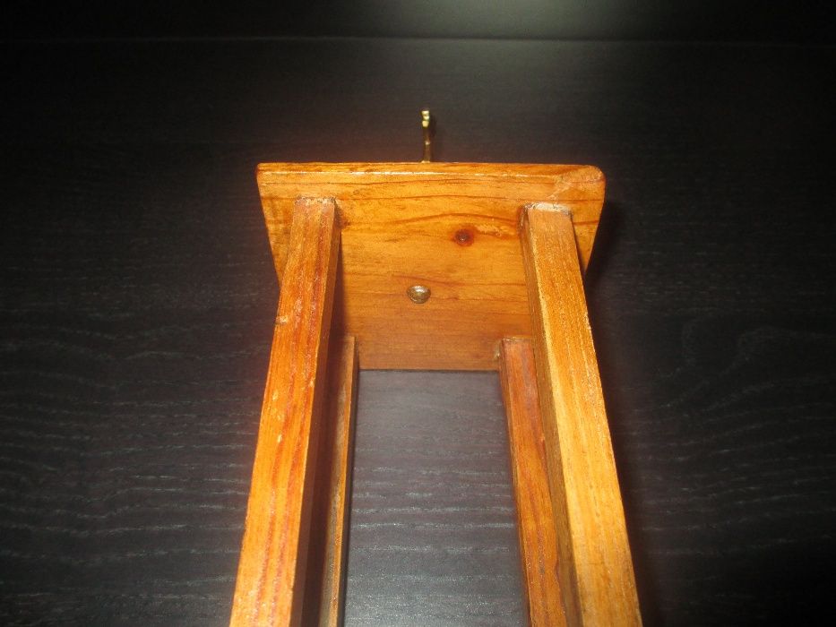 Altar antigo para Santo de Igreja