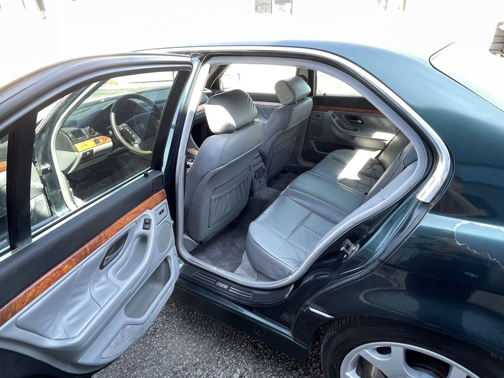 Bmw E38 V8 730i seria 7 e39 e46
