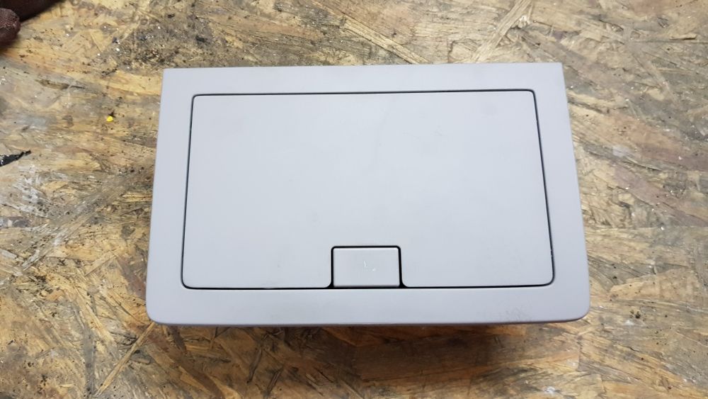 Schowek podsufitki sufitu na okulary opel vectra c signum