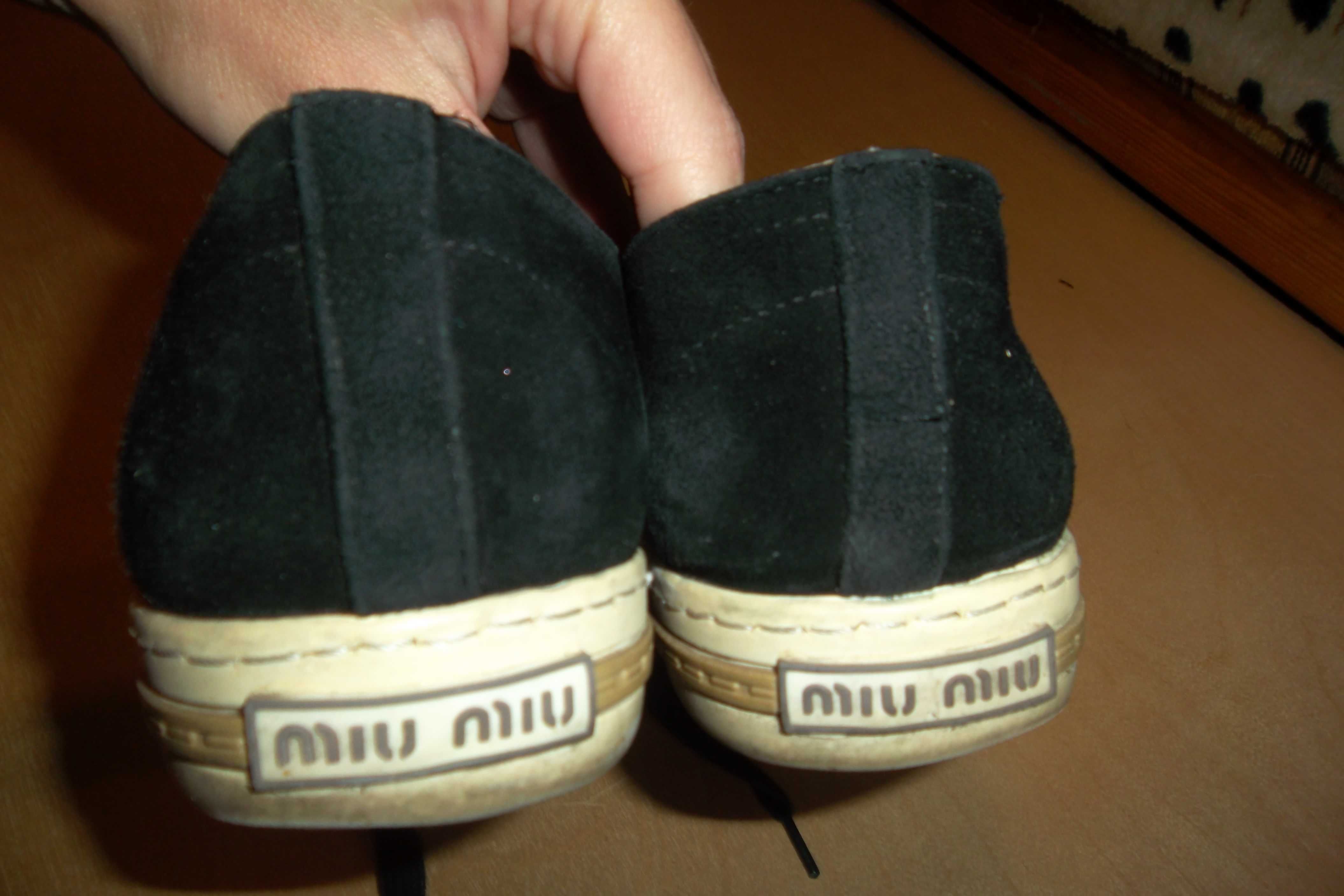 Дорогие замшевые кеды с камнями Miu Miu