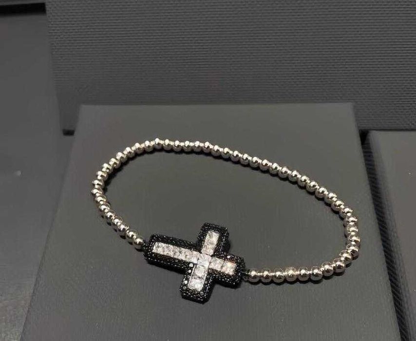 Bransoletka modowa APM Monaco – krzyż brukowany