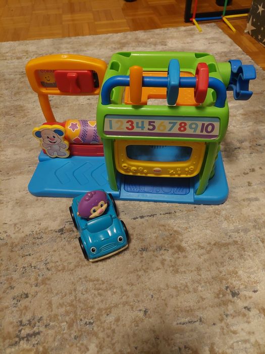 Interaktywny warsztat Szczeniaczka Fisher Price