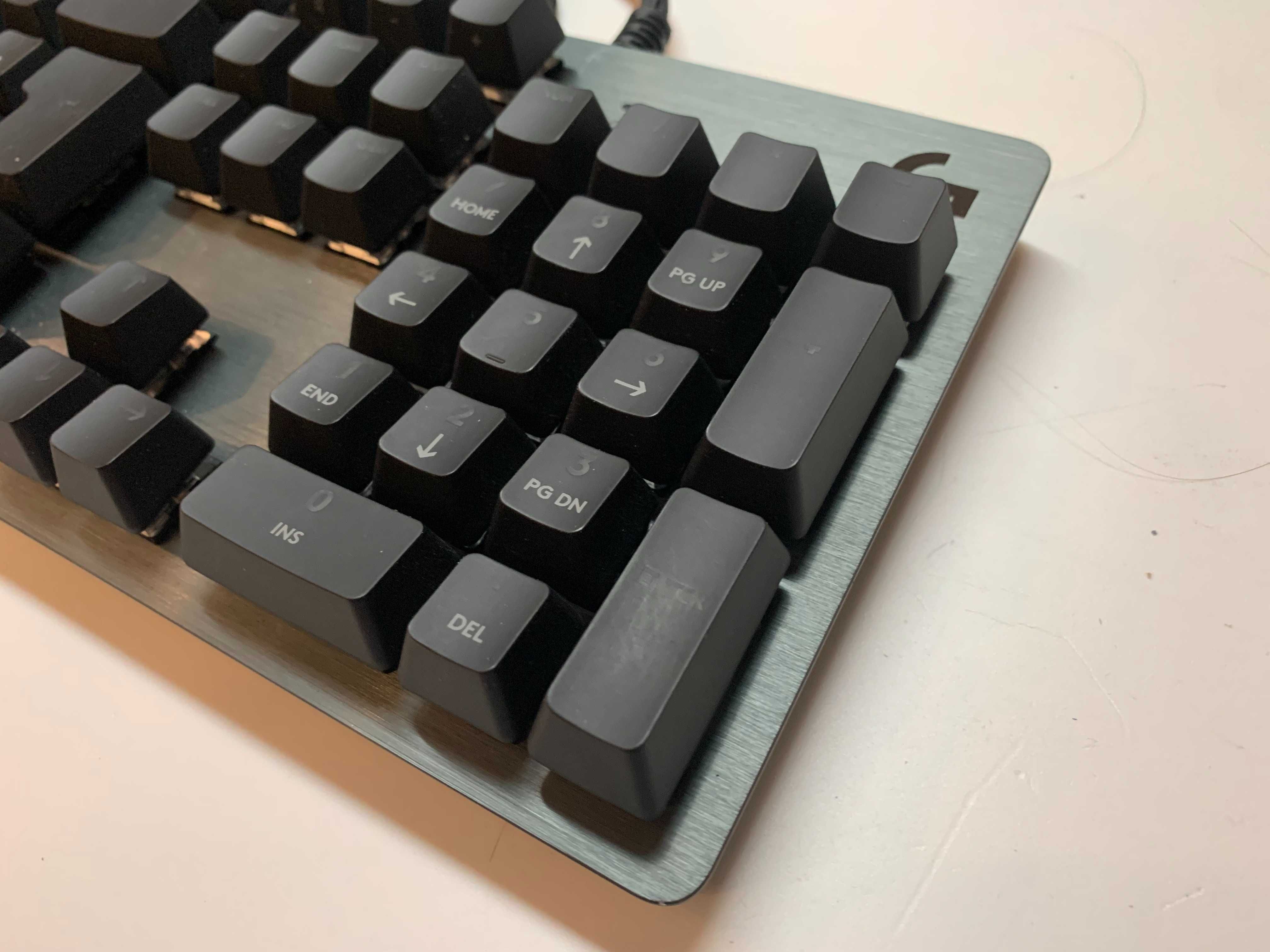 Logitech G512 mechaniczna klawiatura układ US QWERTY czarna