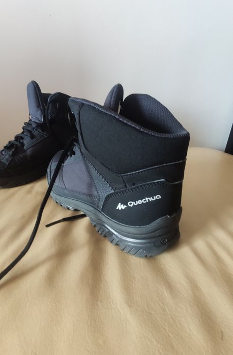 Botas da Decathlon marca Quechua