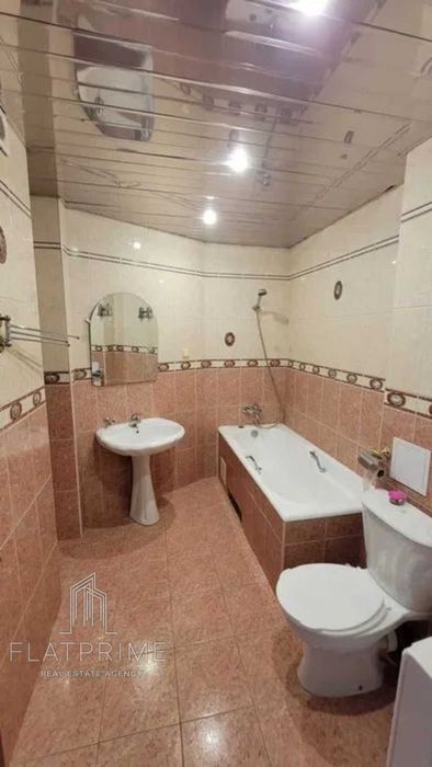 Тимошенко 13А, Левка Лукьяненко 13А.  2х - квартира