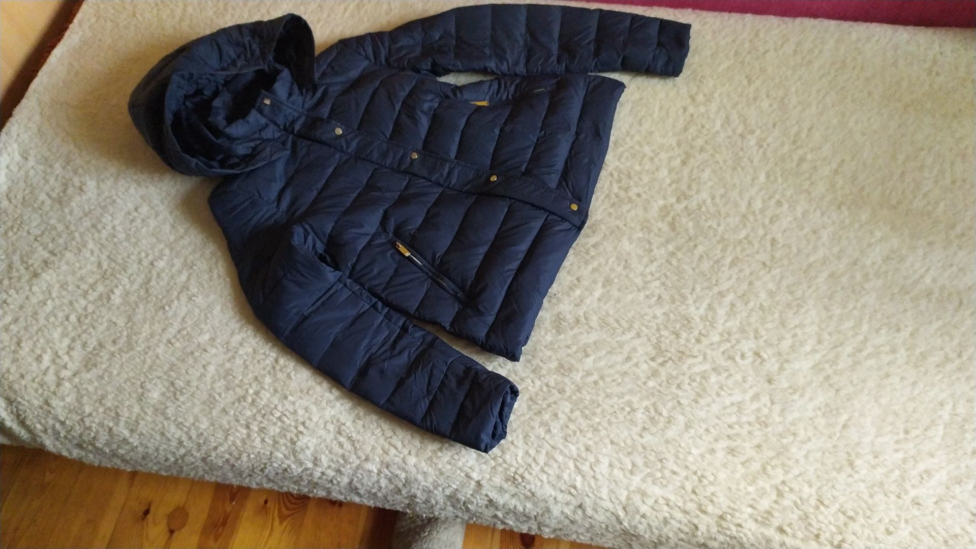 Zara S 160-164 kurtka jak nowa ciensza pezejsciowa puch naturalny