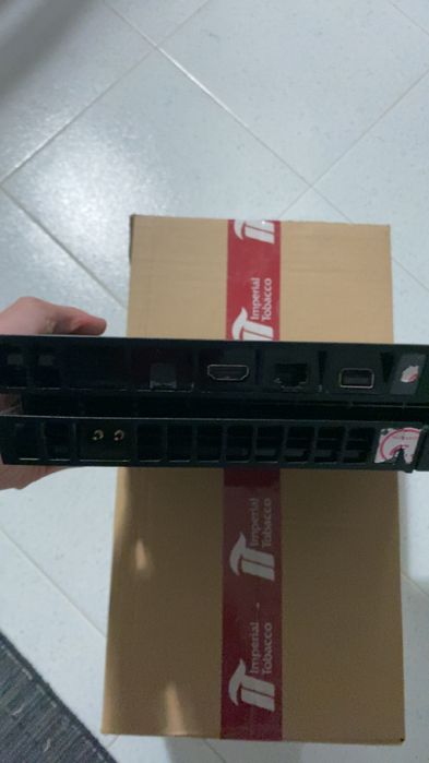 PLAYSTATION 4 500gb + comando