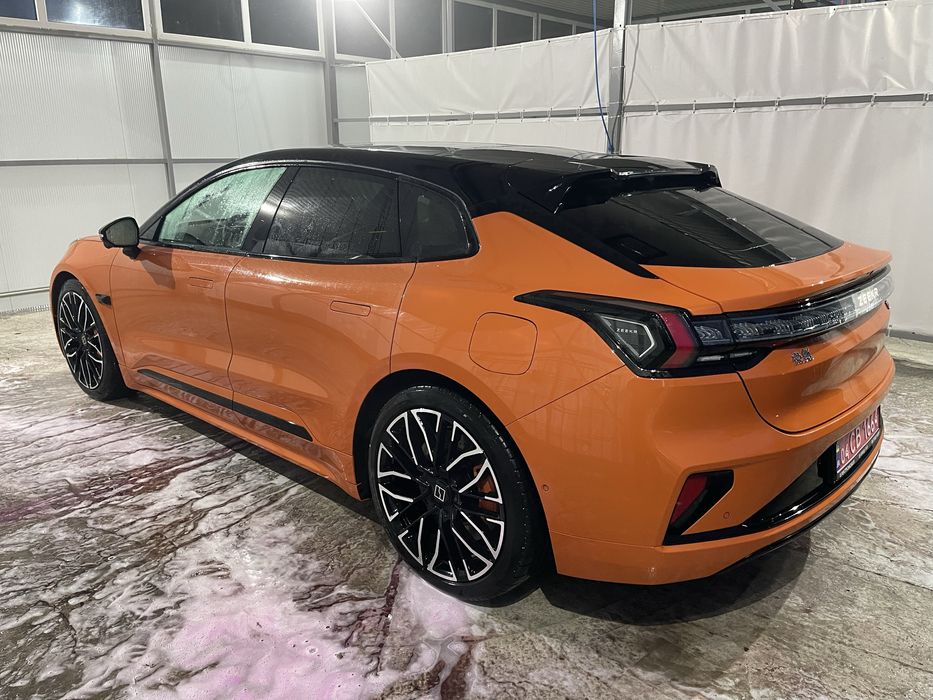 Zeekr 001 2024 модельний 2025