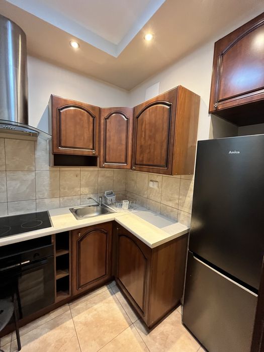 Szafki kuchenne ciemne drewno