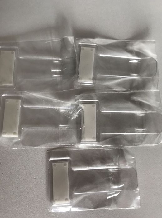 Держатель в авто на стекло, для документов.