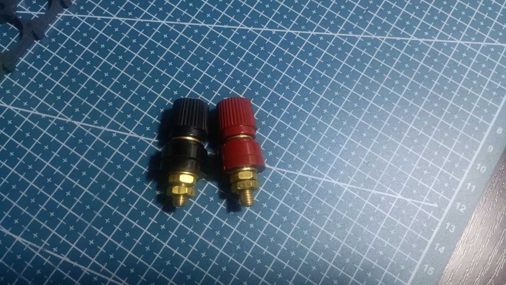 Клеми для акумулятору М6 і М8