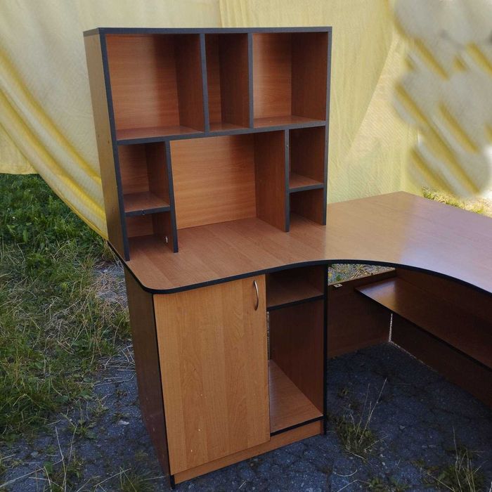 Стіл комп'ютерний кутовий