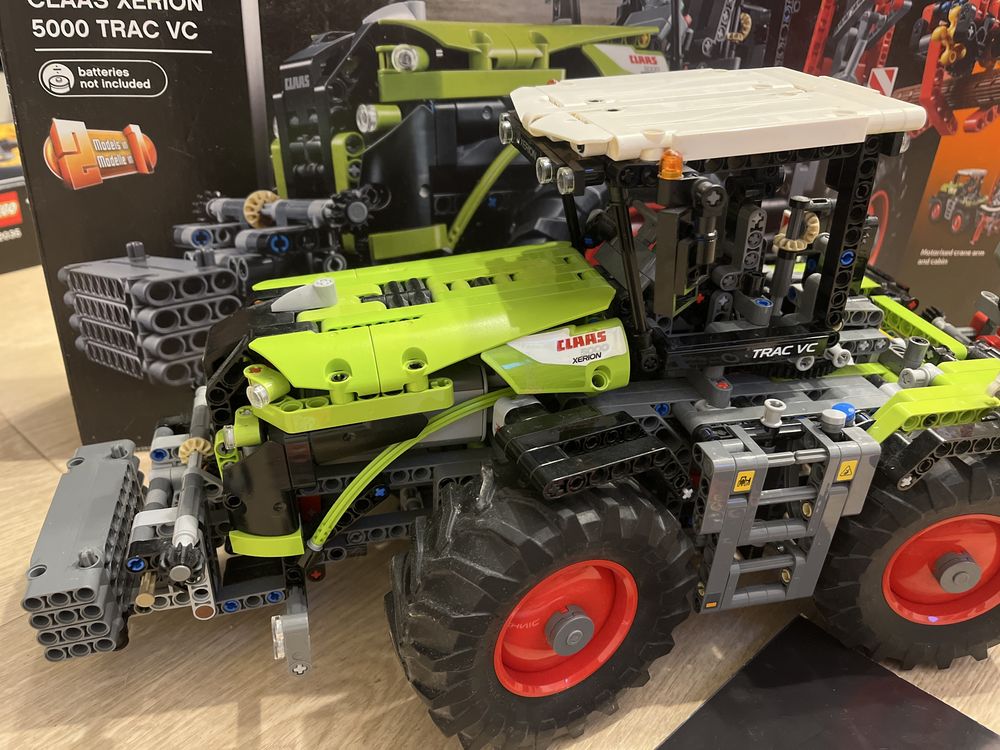 LEGO techinc Claas XERION 5000