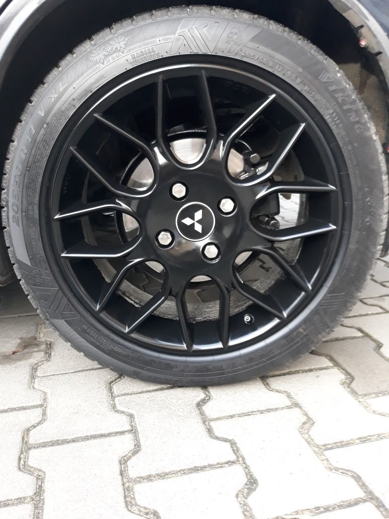 4 felgi aluminiowe 17 volvo v40 4x114.3 opony zimowe 205.50 mitsubishi