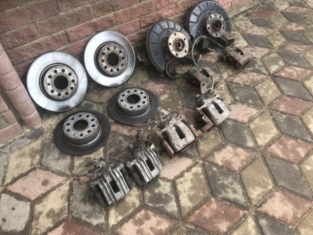 Амортизатори цапфа VW Golf 5 Jetta 5 Caddy Polo