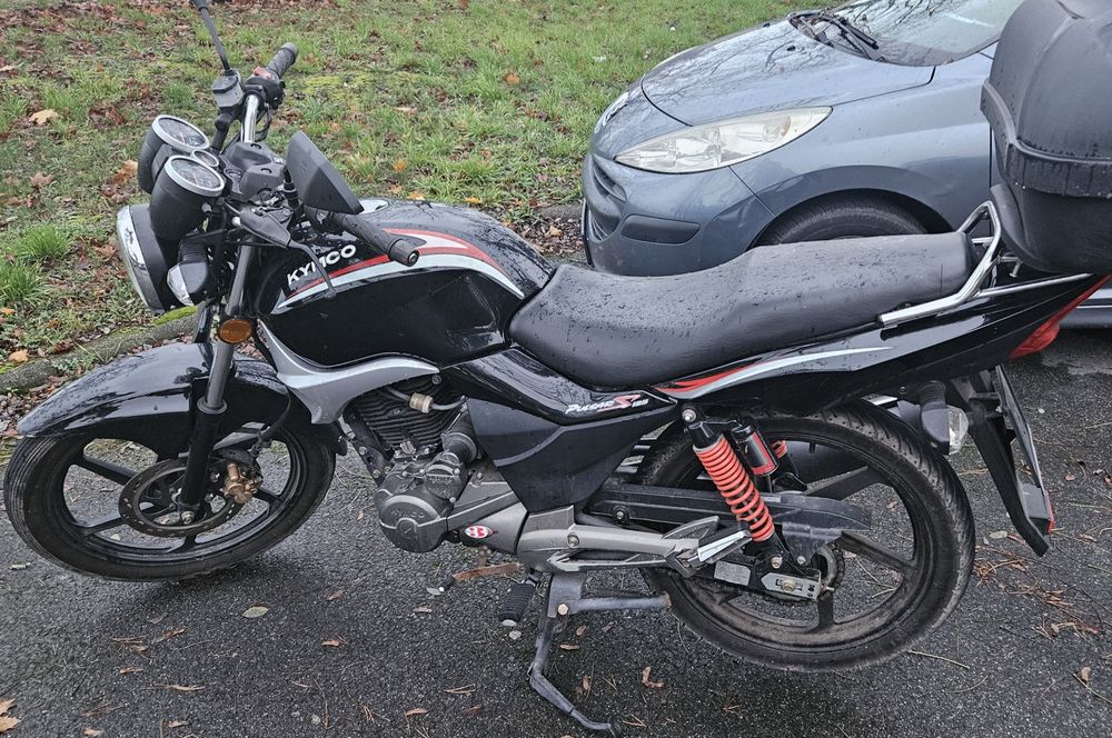 Motocykl 125 kymco rezerwacja do poniedziałku