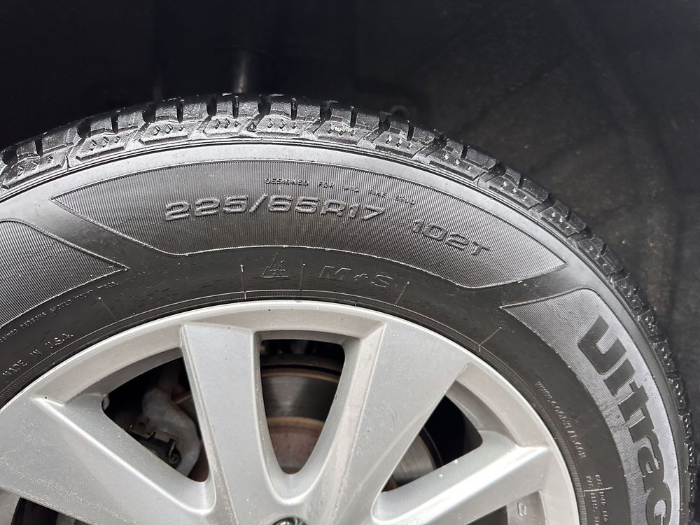 Зимова гума Шини Автопокришки Goodyear Ultra Grip Winter 225/65/17r