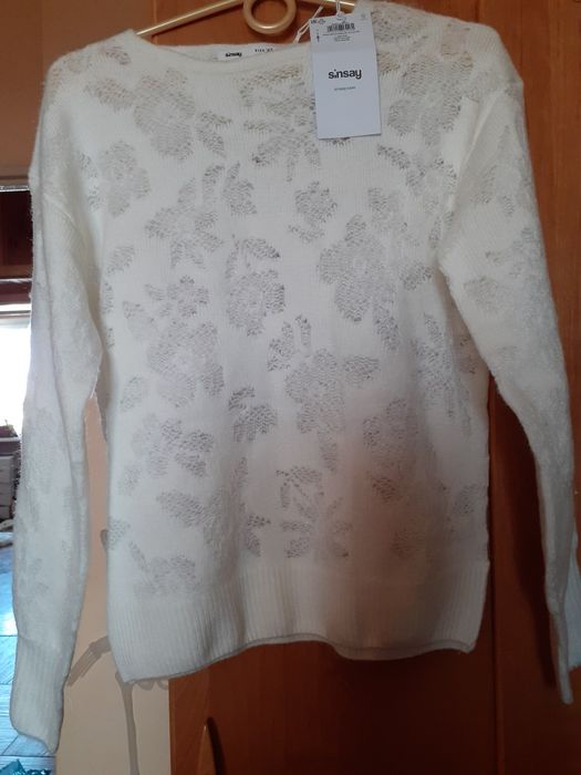 Sweter ażurowy kwiaty