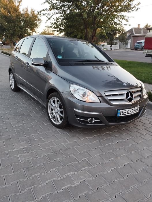 Mercedes-Benz B180 W245,бензин,автомат 2010года